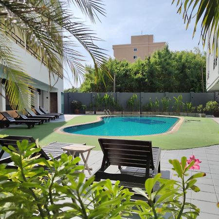 The Chanthong Residence And Hotel Pattaya Bagian luar foto