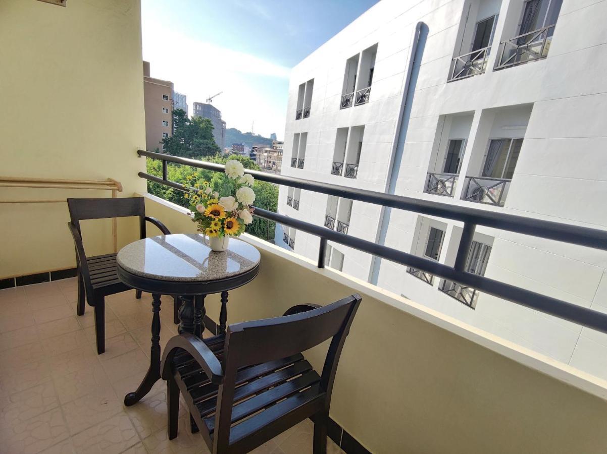 The Chanthong Residence And Hotel Pattaya Bagian luar foto