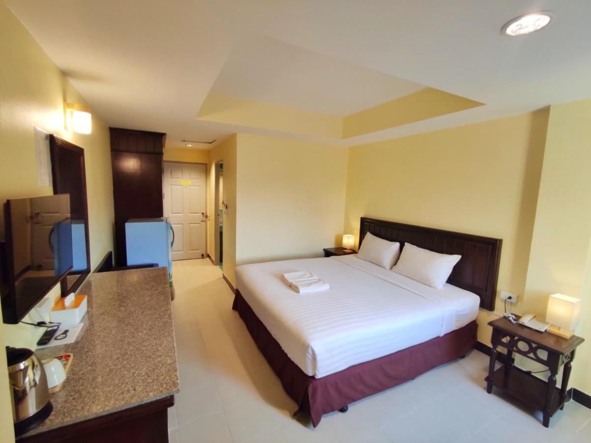 The Chanthong Residence And Hotel Pattaya Bagian luar foto