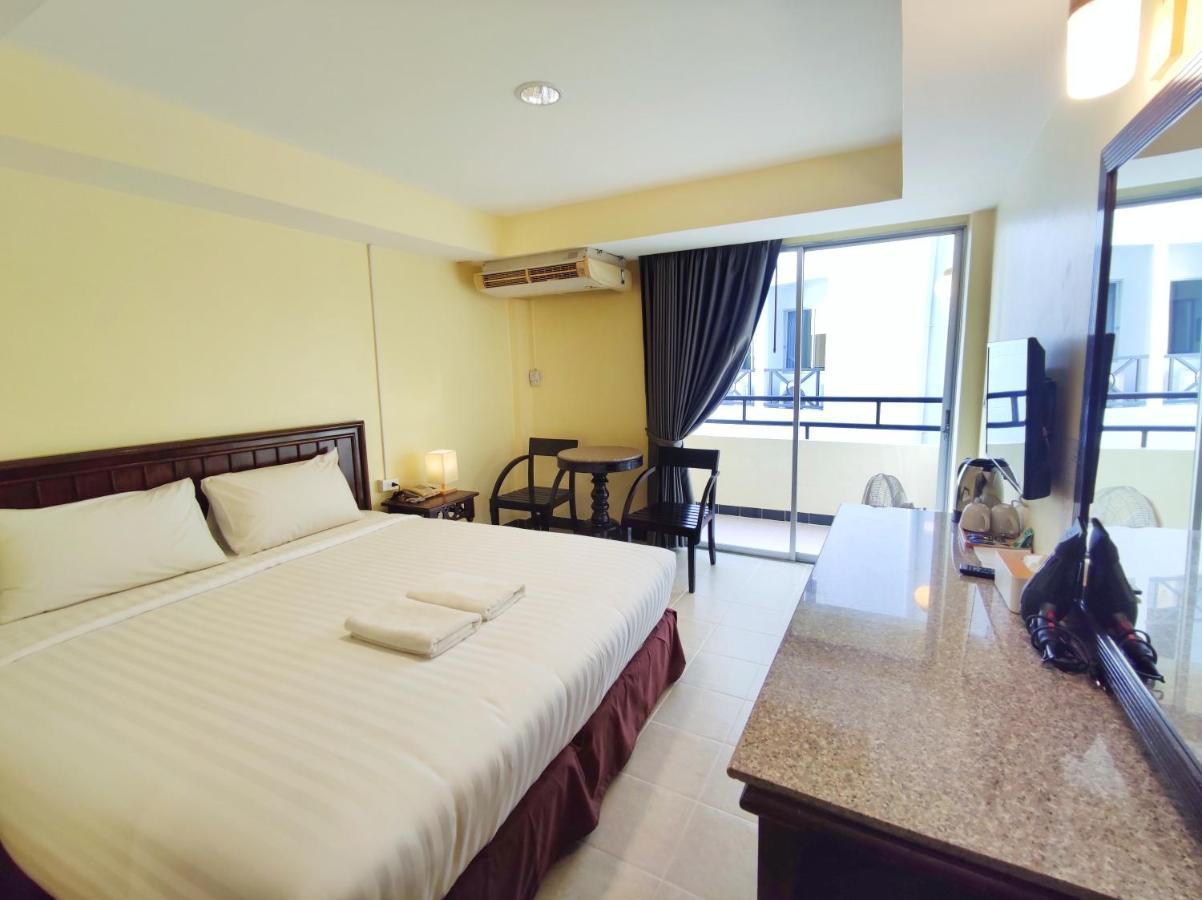 The Chanthong Residence And Hotel Pattaya Bagian luar foto