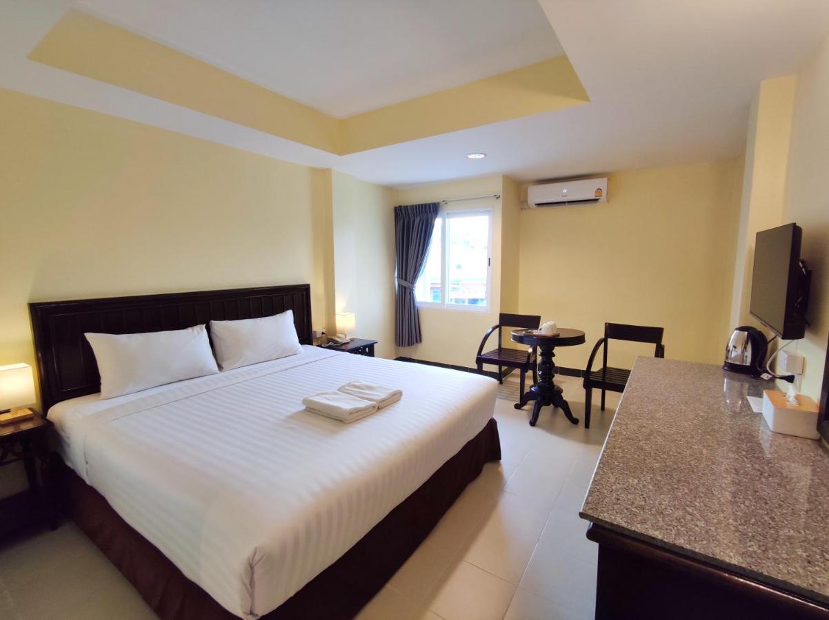 The Chanthong Residence And Hotel Pattaya Bagian luar foto