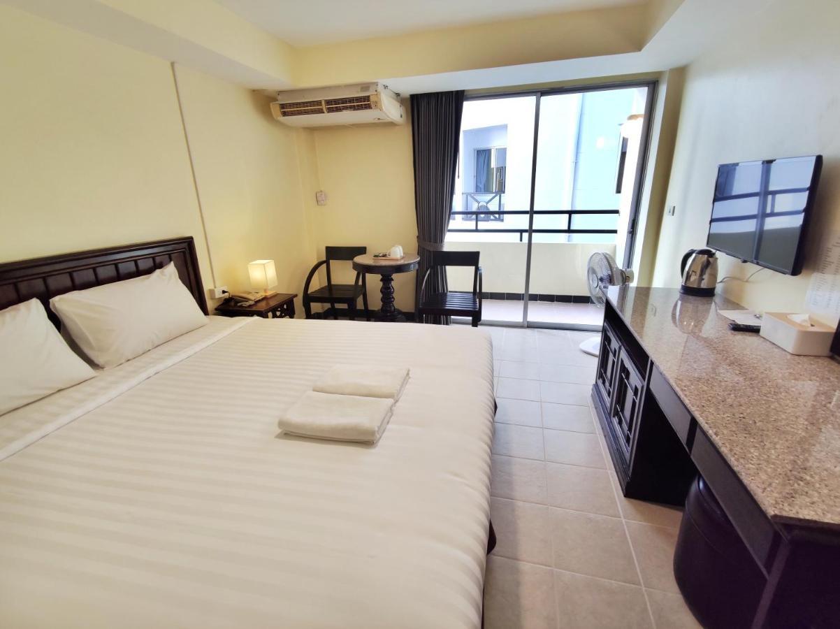The Chanthong Residence And Hotel Pattaya Bagian luar foto
