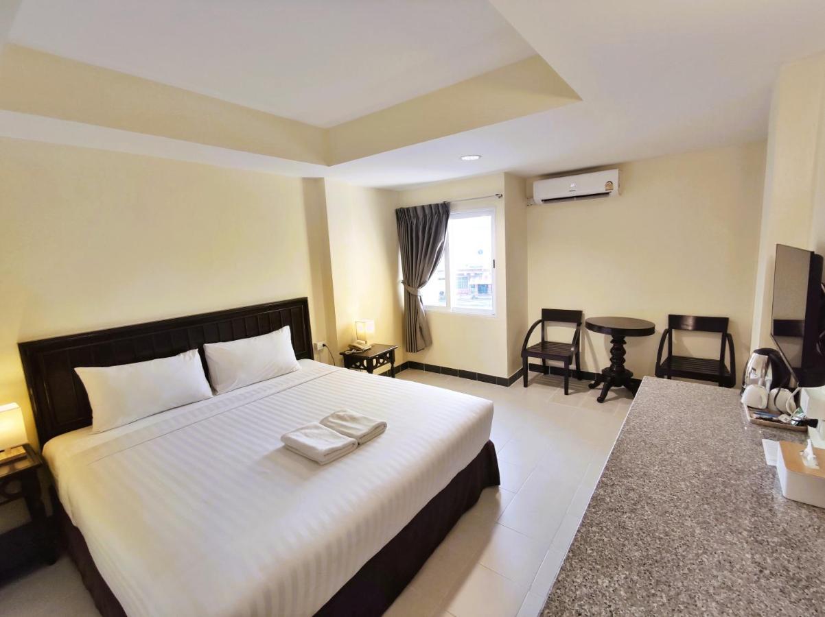 The Chanthong Residence And Hotel Pattaya Bagian luar foto