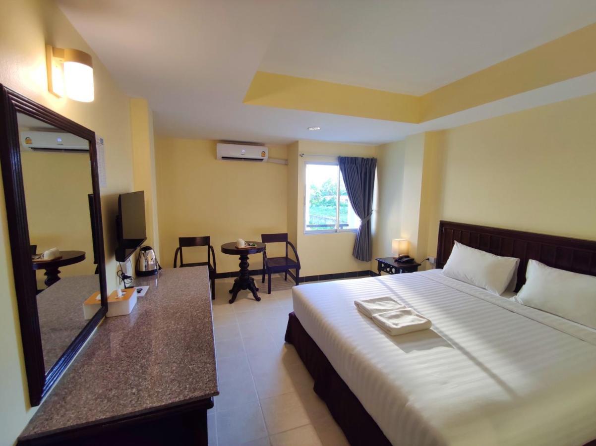 The Chanthong Residence And Hotel Pattaya Bagian luar foto